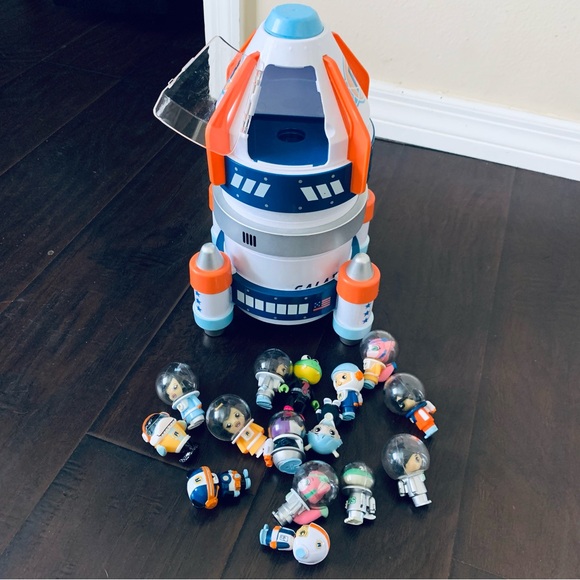 Ryan's World Galaxy Explorer Rocket 16 Pack Micro Figure Playset Spaceship Toy - Picture 5 of 13